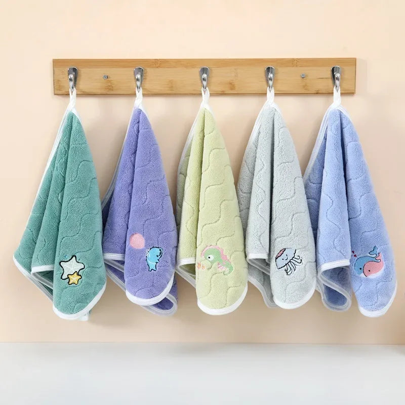 Cute Soft Coral Velvet Baby Bath Towel - 75x35cm